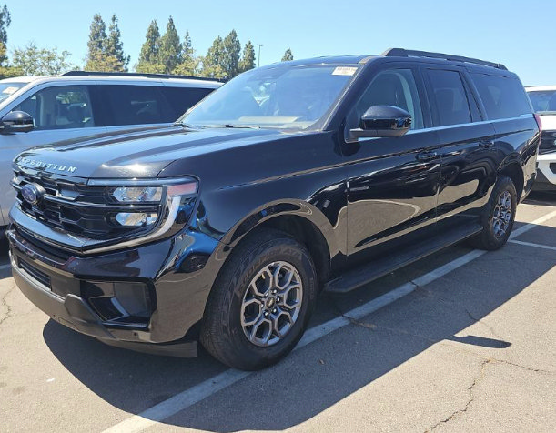 Certified 2025 Ford Expedition Max Active AWD/4WD image 2