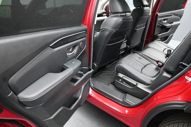 Used 2024 Honda Pilot Elite image 16