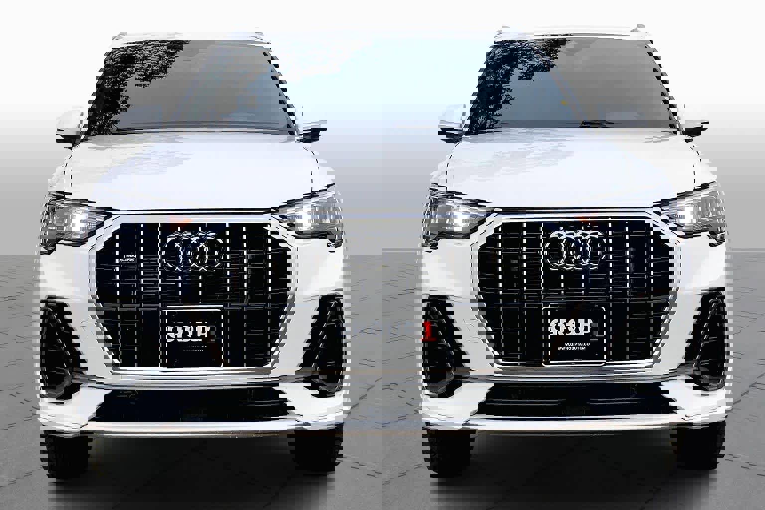 Used 2022 Audi Q3 2.0T Premium w/ Convenience Package image 3