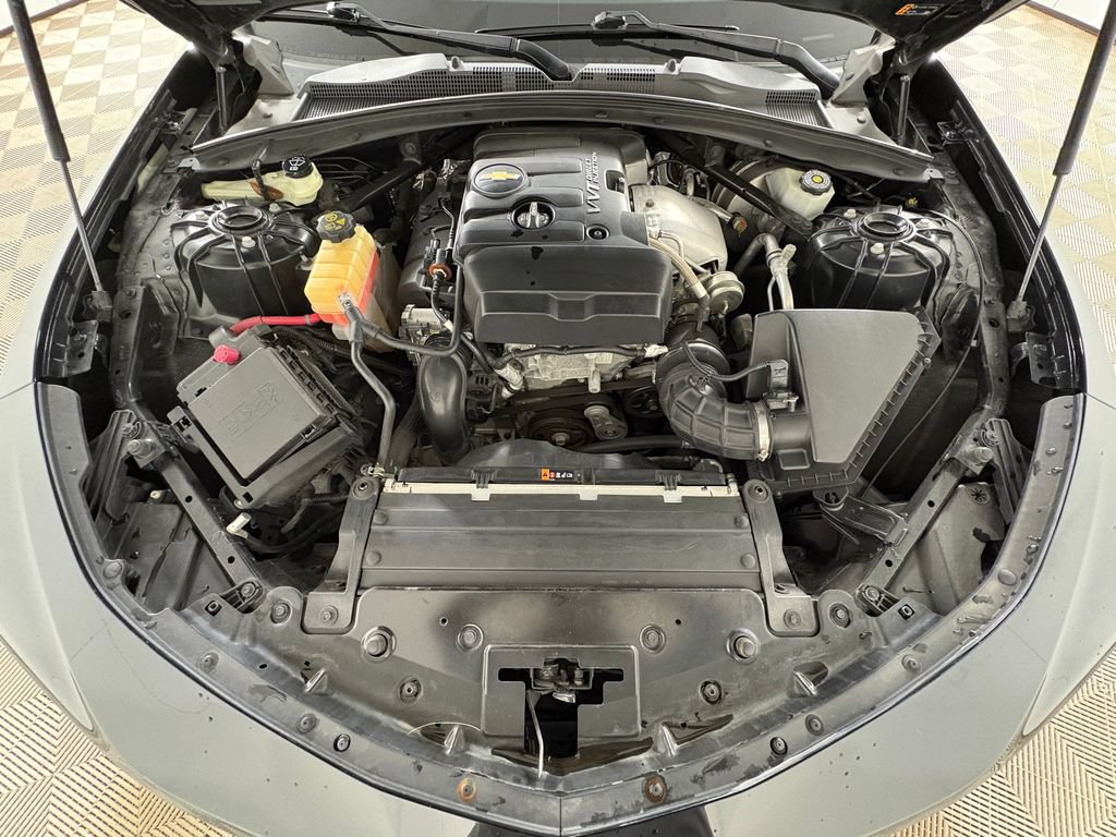 Used 2019 Chevrolet Camaro LT RWD image 30