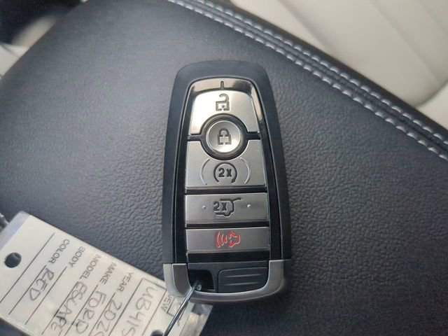Certified 2025 Ford Escape SE w/ PHEV Premium Package FWD image 34