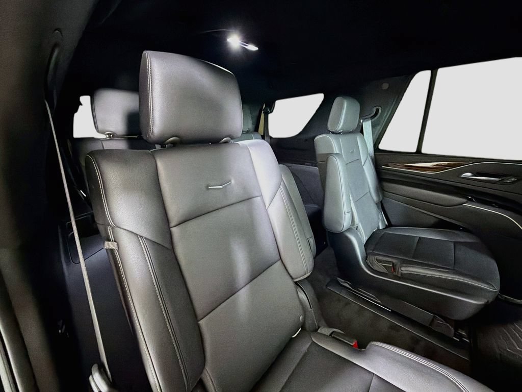 Used 2022 Cadillac Escalade Luxury AWD/4WD image 31