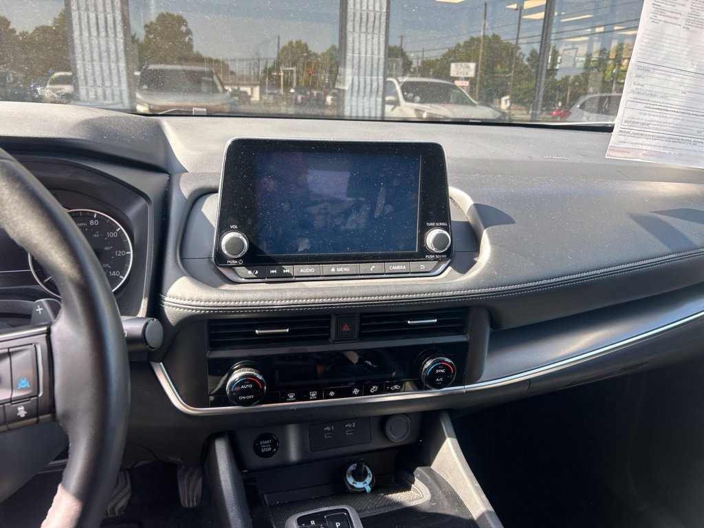 Used 2025 Nissan Rogue SV FWD image 35