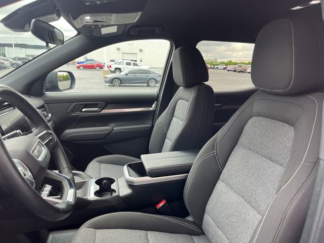 Used 2025 GMC Terrain Elevation w/ Black Edition AWD/4WD image 12