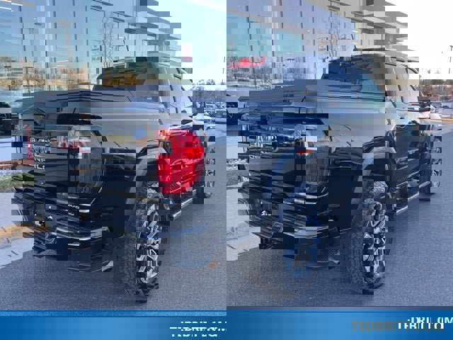 Used 2023 GMC Canyon Denali image 5