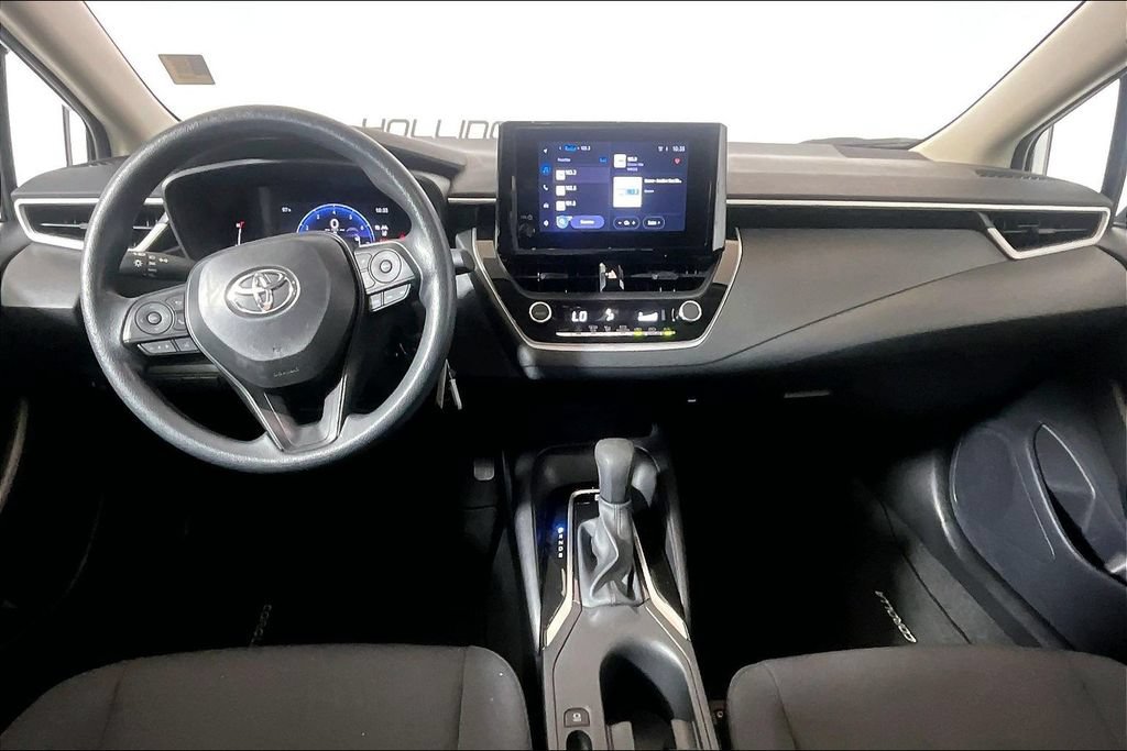 Used 2026 Toyota Corolla LE FWD image 11