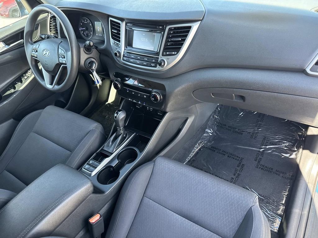 Used 2017 Hyundai Tucson SE image 30