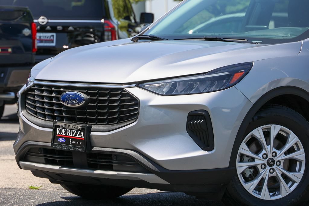 Certified 2023 Ford Escape Active FWD image 13
