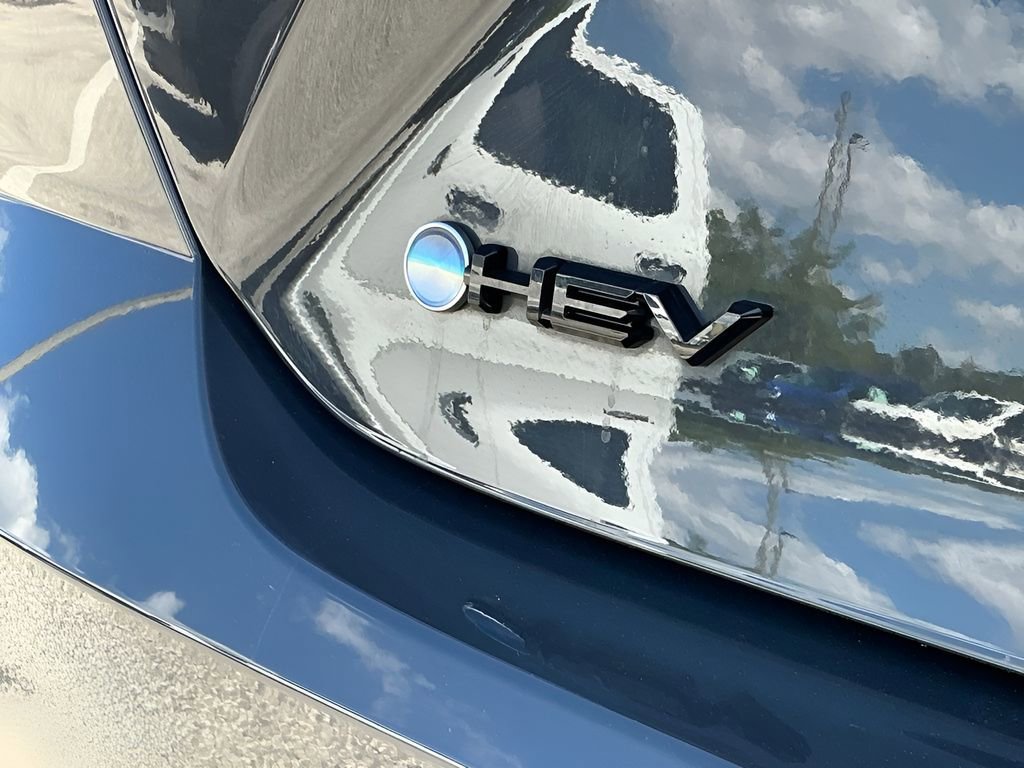 Used 2025 Toyota Camry XSE FWD image 15