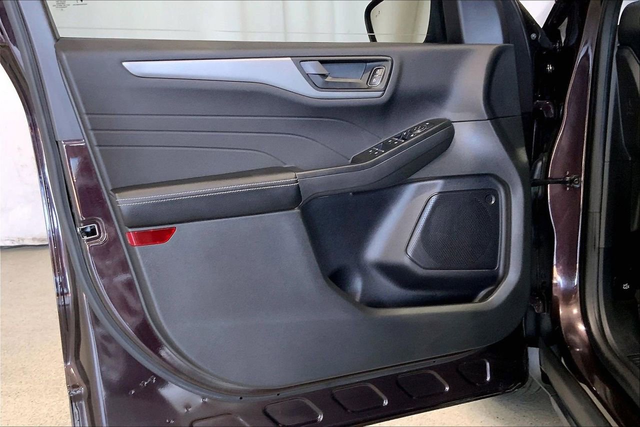 Certified 2023 Ford Escape Active FWD image 25