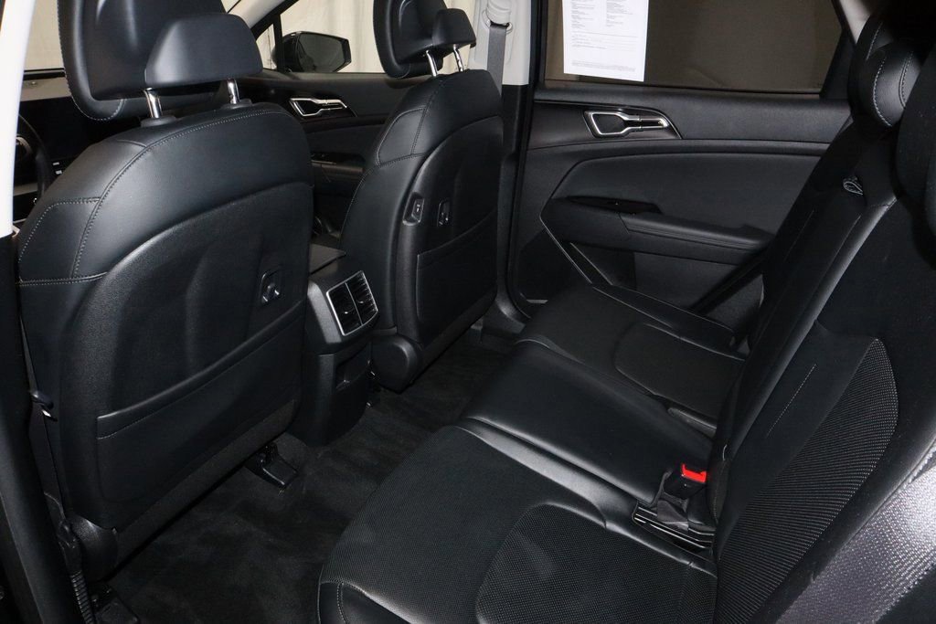 Used 2023 Kia Sportage EX image 20