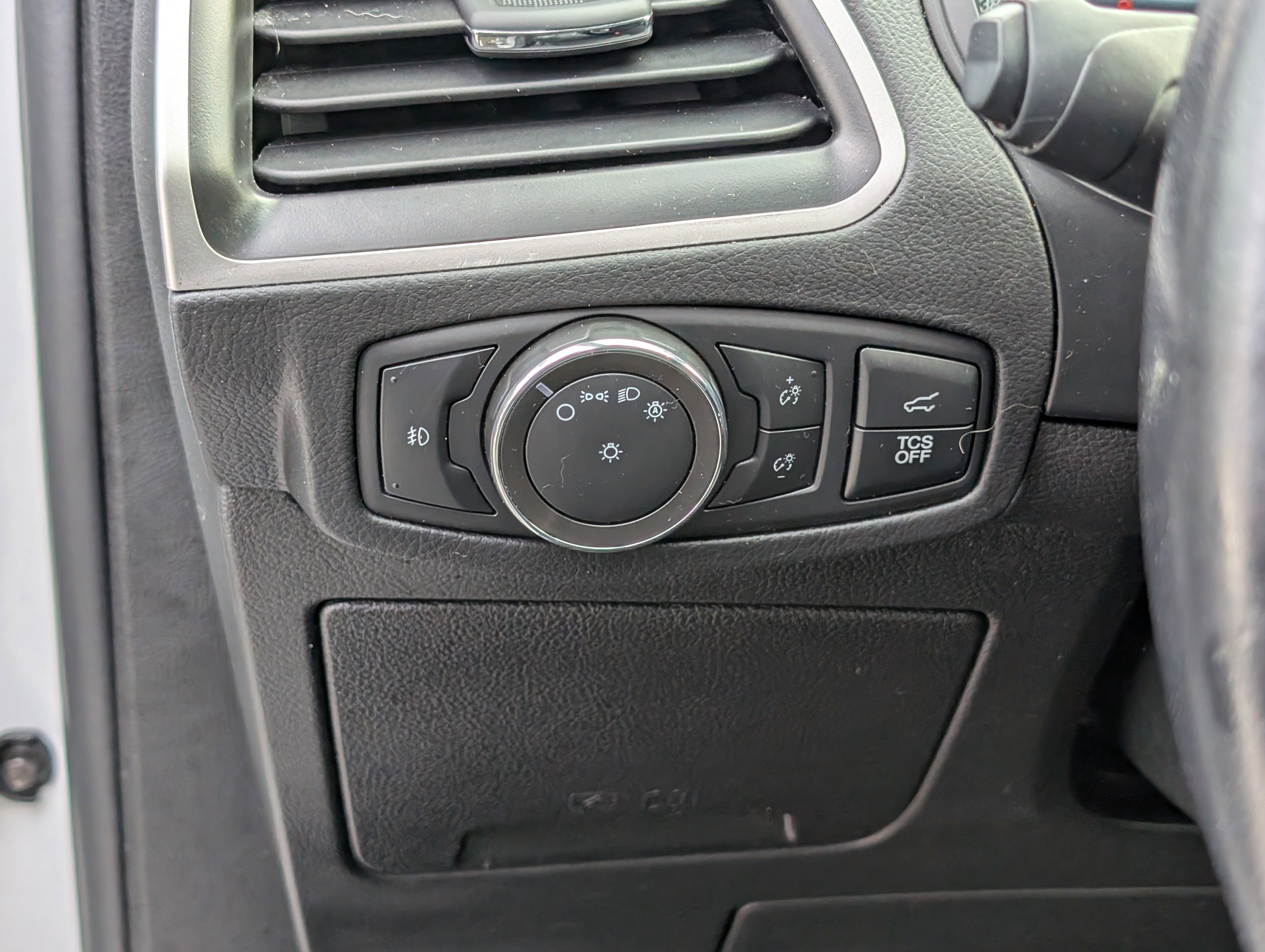 Certified 2022 Ford Edge SEL w/ Convenience Package image 21