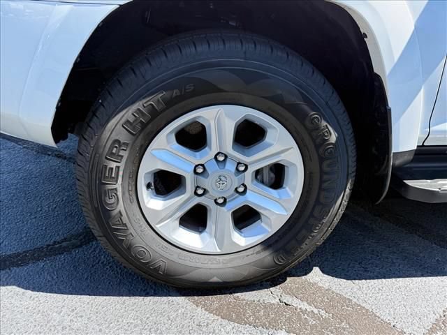 Used 2024 Toyota 4Runner SR5 Premium AWD/4WD image 7