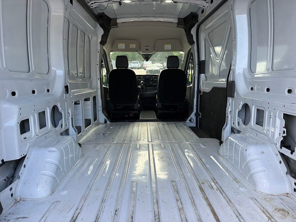 Certified 2023 Ford Transit 250 Medium Roof RWD image 31