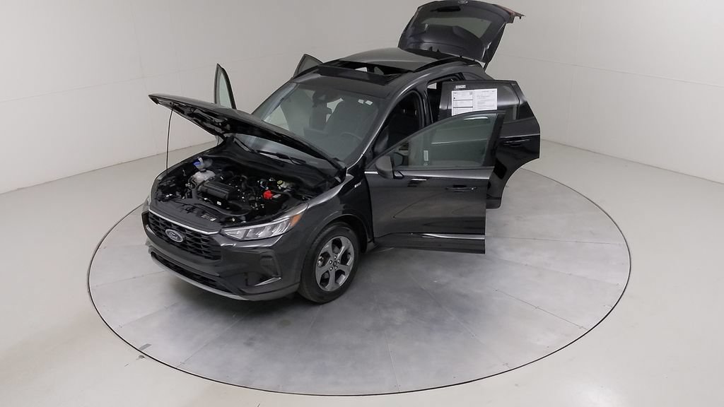 Certified 2024 Ford Escape ST-Line w/ Tech Pack #1 AWD/4WD image 57