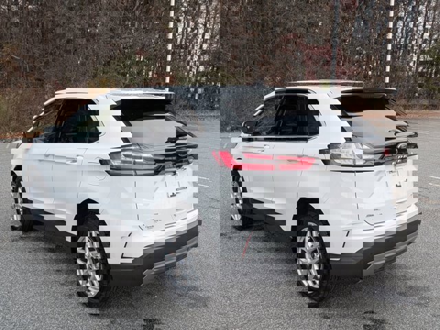 Certified 2022 Ford Edge SEL image 6
