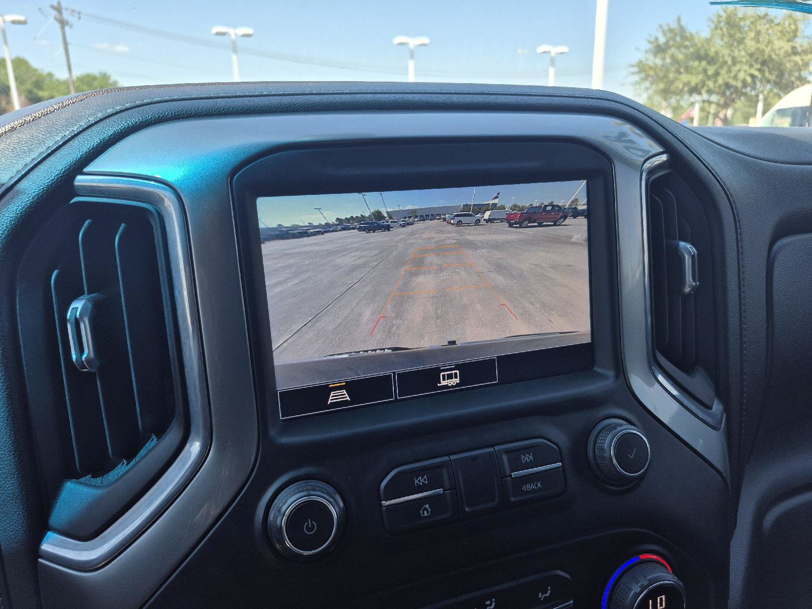 Used 2021 Chevrolet Silverado 1500 LT Trail Boss w/ Convenience Package II AWD/4WD image 4