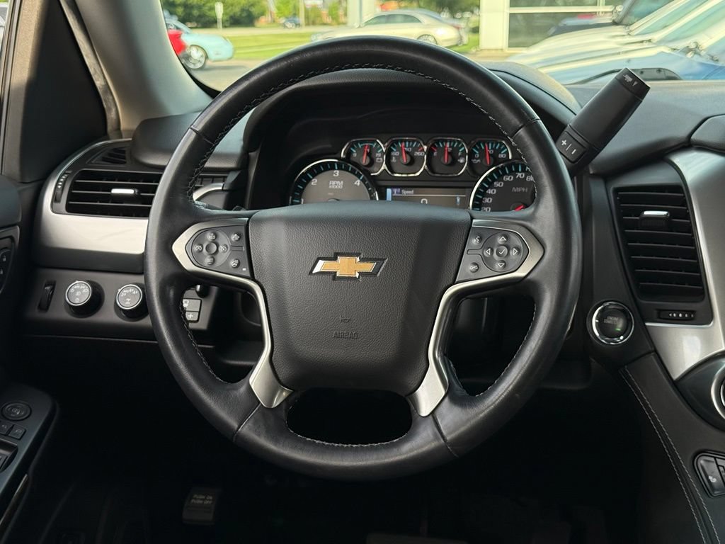 Used 2019 Chevrolet Tahoe LT w/ Luxury Package AWD/4WD image 6