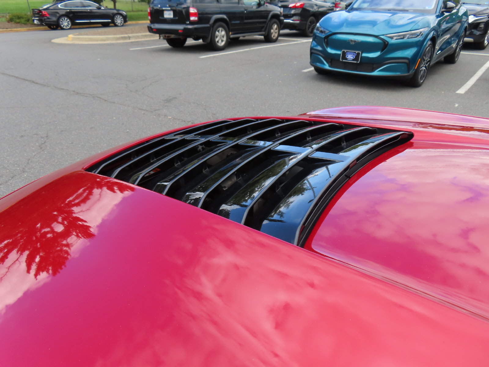 Certified 2022 Ford Mustang Shelby GT500 w/ Technology Package RWD image 10