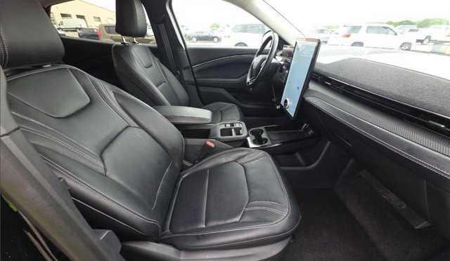 Certified 2025 Ford Mustang Mach-E Premium AWD/4WD image 7