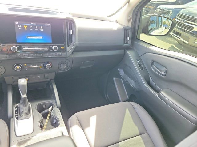 Used 2025 Nissan Frontier S RWD image 19