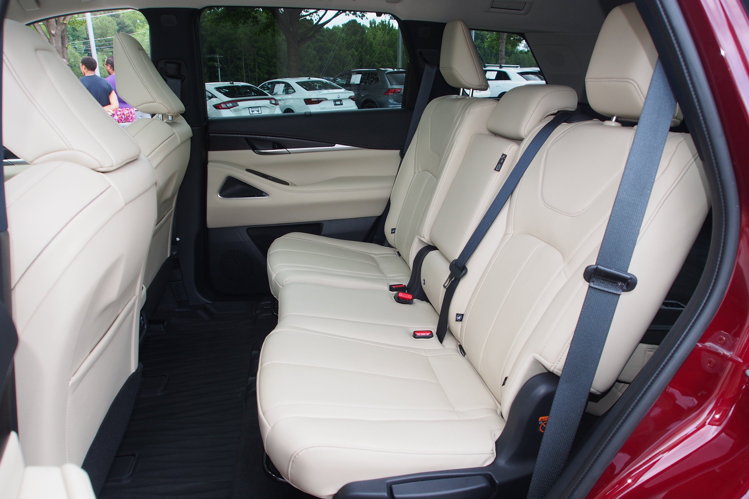 Used 2023 INFINITI QX60 Sensory w/ Cargo Package AWD/4WD image 25