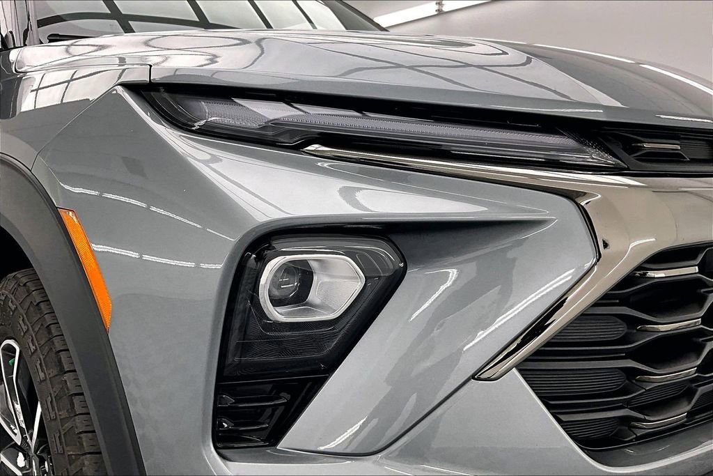 Used 2024 Chevrolet TrailBlazer ACTIV image 29