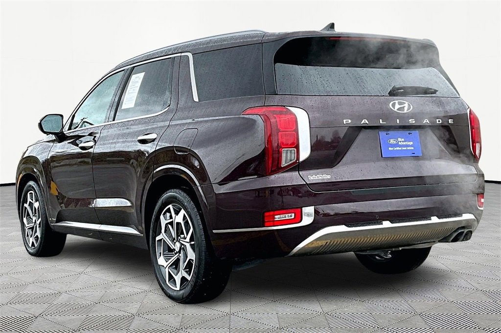 Used 2022 Hyundai Palisade Calligraphy image 2