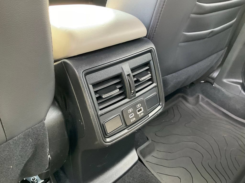 Used 2025 Subaru Forester Premium AWD/4WD image 18