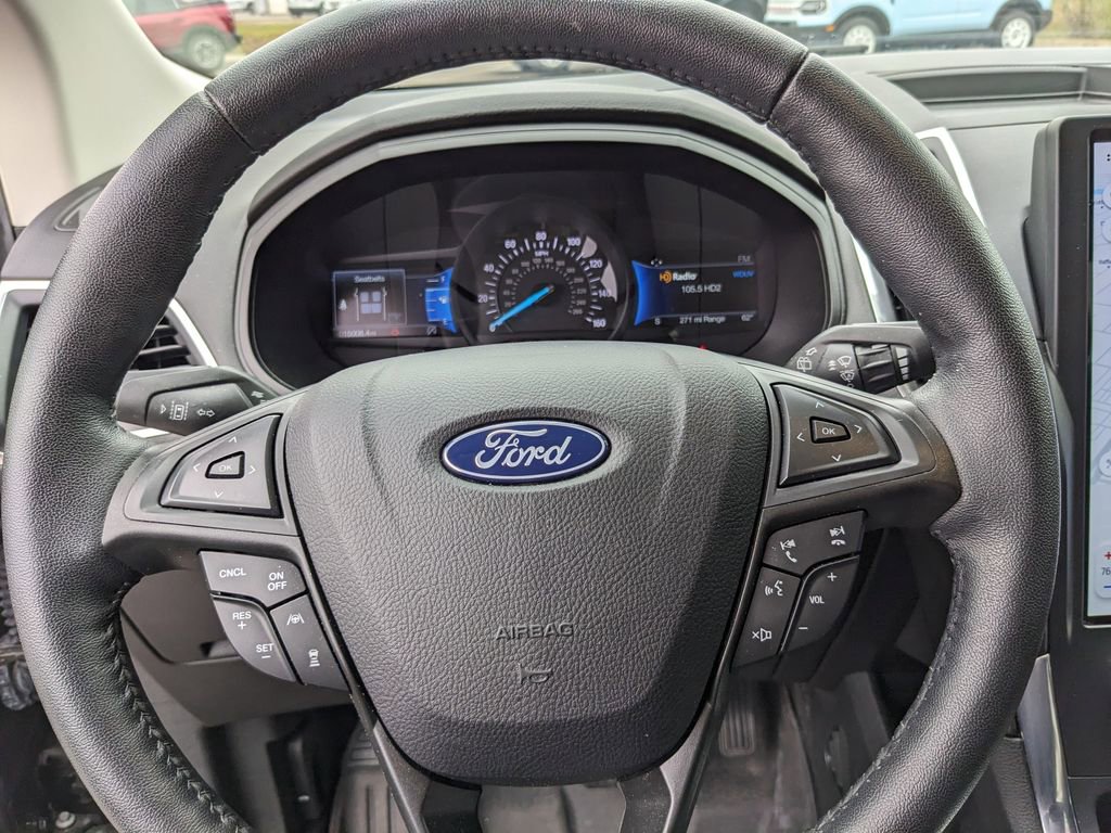Certified 2022 Ford Edge Titanium w/ Equipment Group 301A image 27