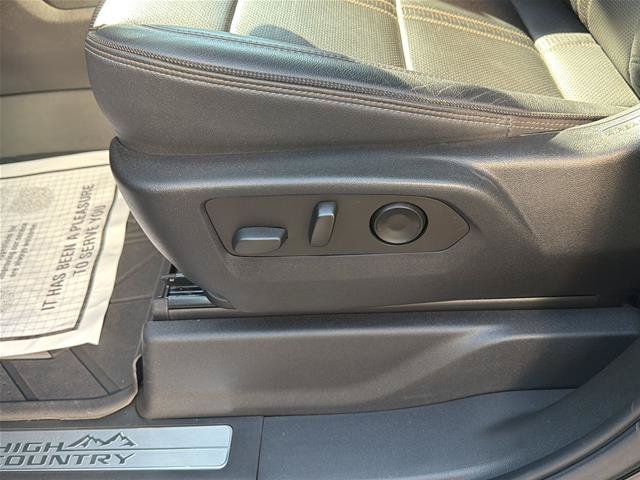 Used 2022 Chevrolet Silverado 1500 High Country w/ High Country Premium Package AWD/4WD image 12