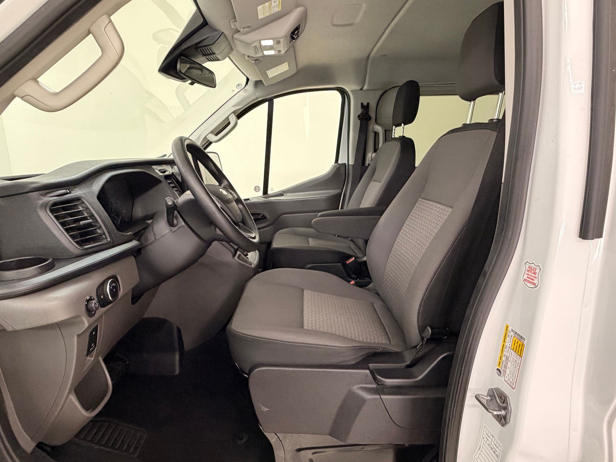 Certified 2025 Ford Transit 350 XLT RWD image 5