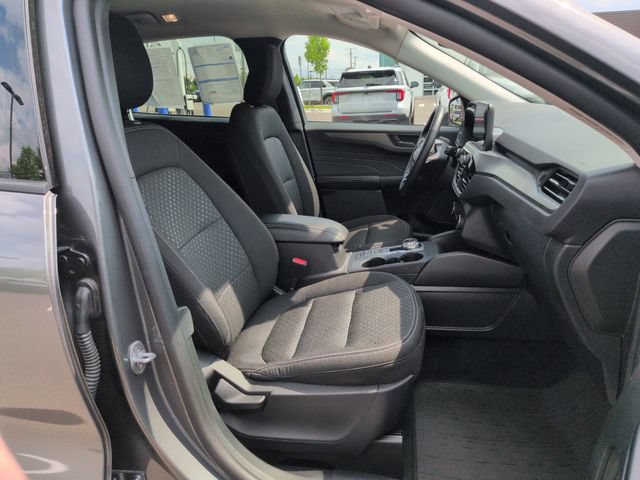 Certified 2025 Ford Escape Active w/ Cold Weather Package AWD/4WD image 16