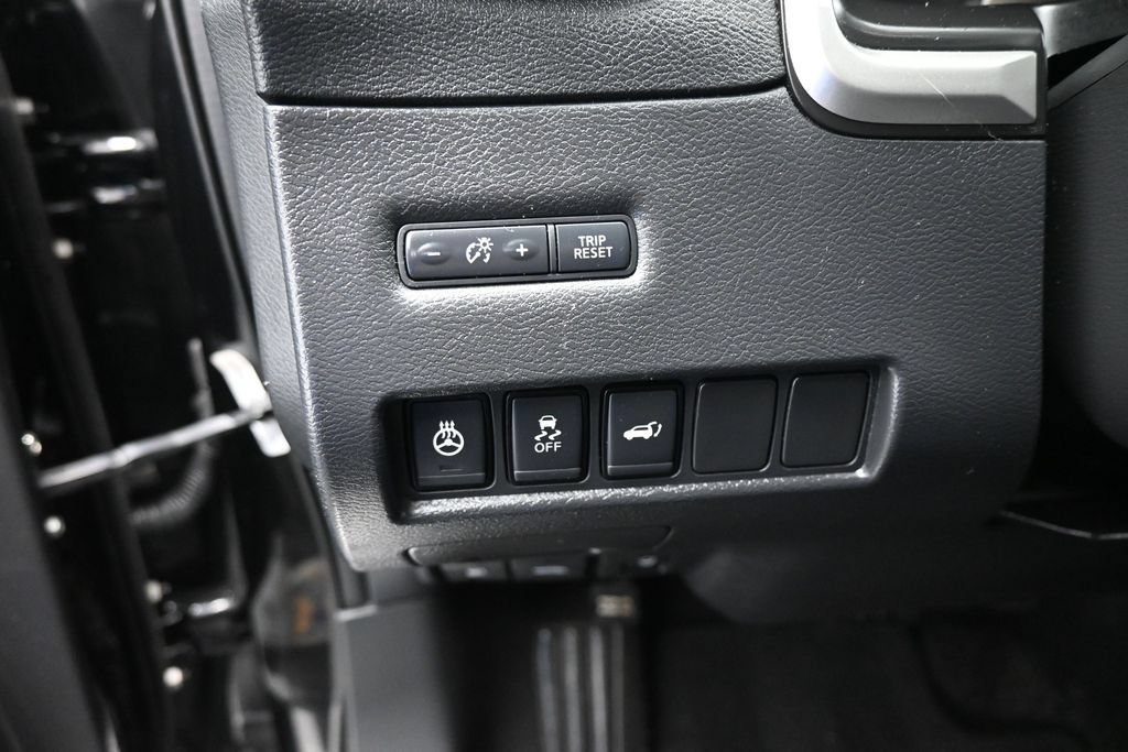 Used 2017 Nissan Murano Platinum w/ Platinum Technology Package FWD image 13