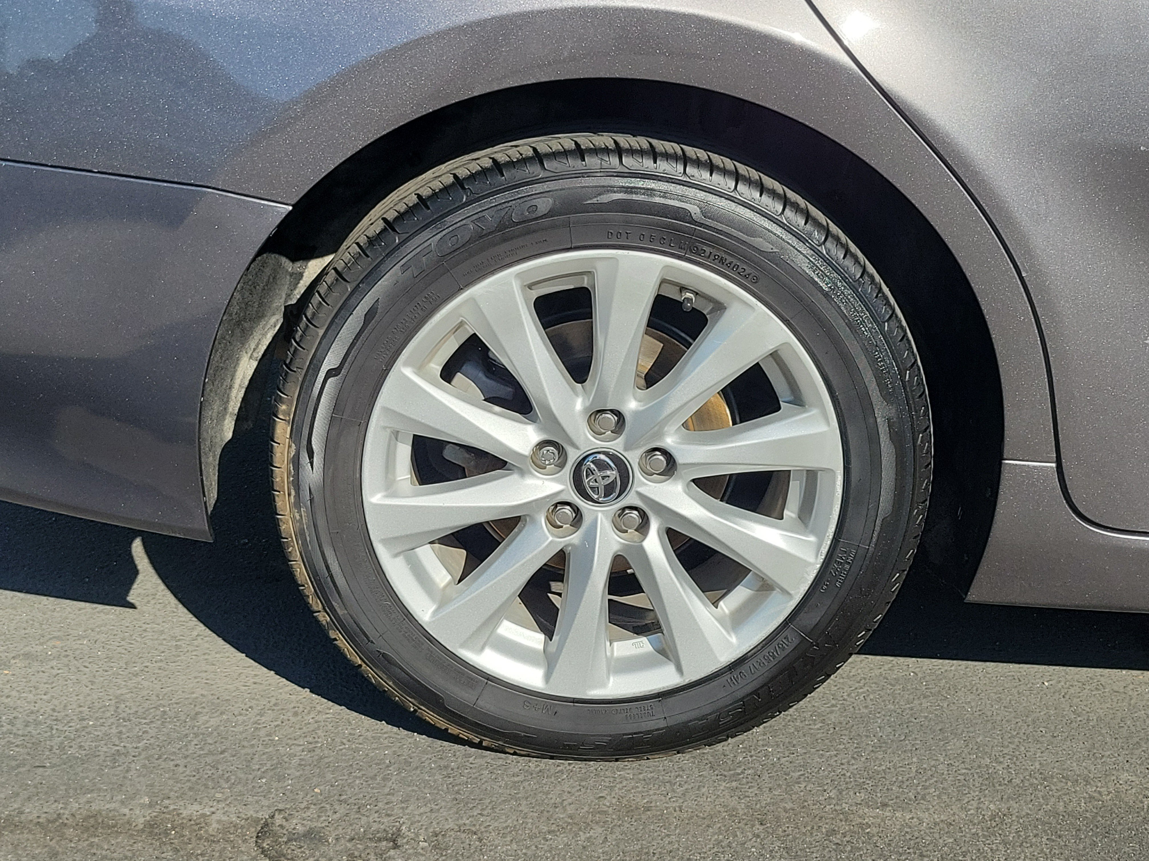 Used 2019 Toyota Camry LE FWD image 13