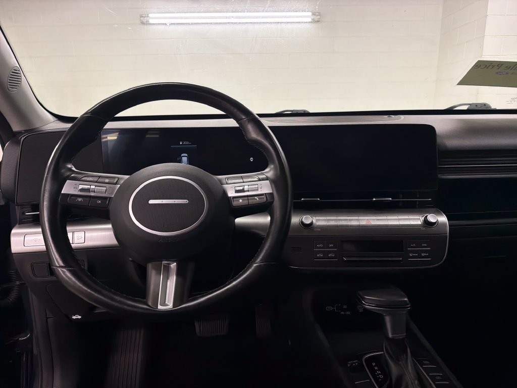 Used 2025 Hyundai Kona SEL FWD image 9