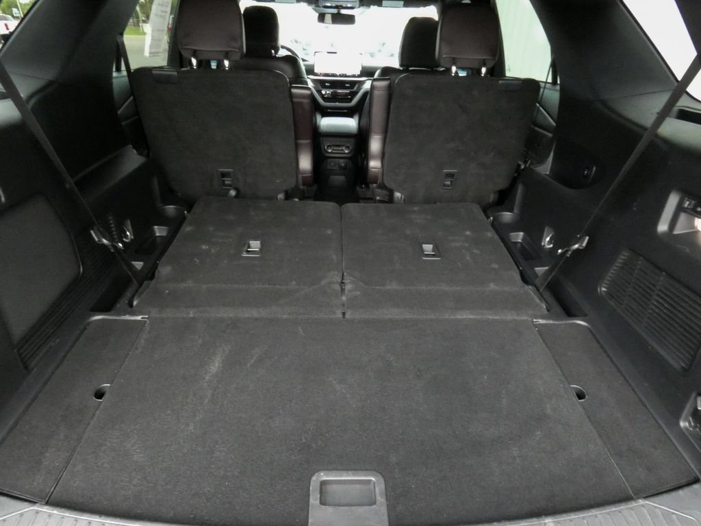 Certified 2025 Ford Explorer Platinum w/ Ultimate Package AWD/4WD image 36