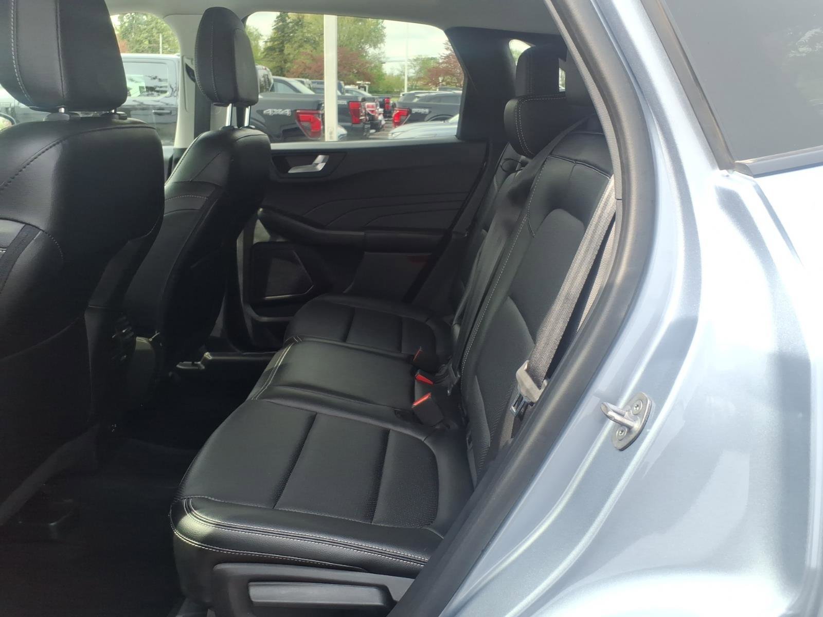 Certified 2022 Ford Escape SEL AWD/4WD image 9