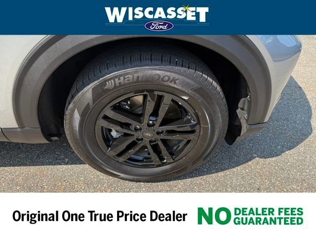 Certified 2022 Ford Explorer XLT w/ Equipment Group 202A image 30