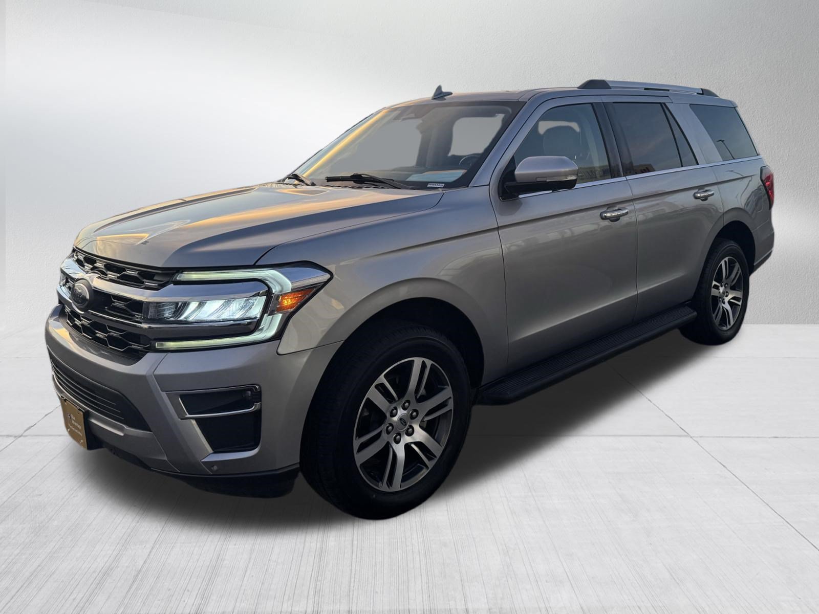 Certified 2024 Ford Expedition Limited AWD/4WD image 3