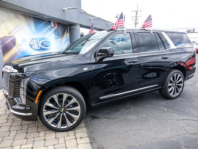 Used 2026 Cadillac Escalade Luxury w/ Touring Package AWD/4WD image 5