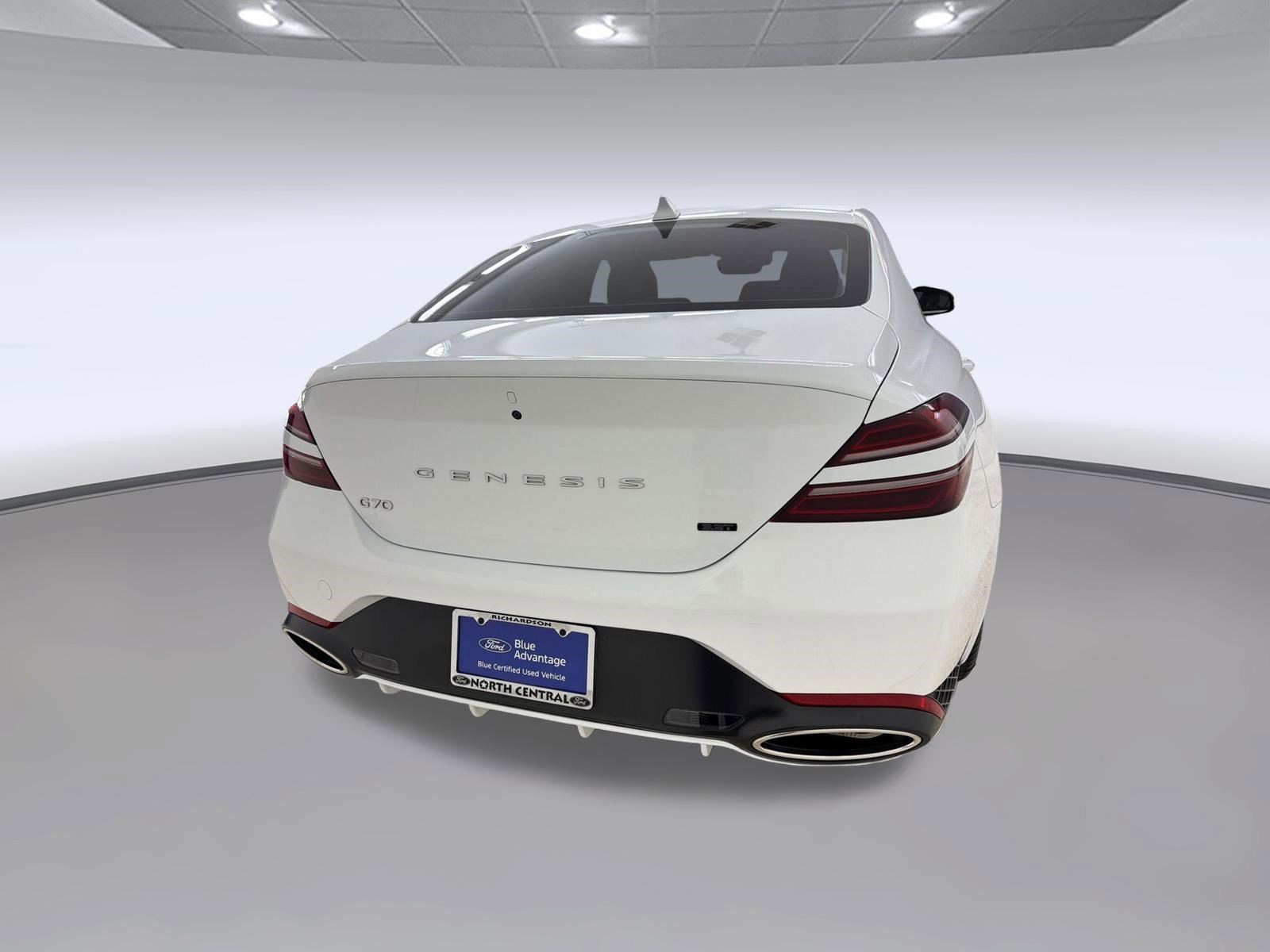 Used 2022 Genesis G70 3.3T image 5