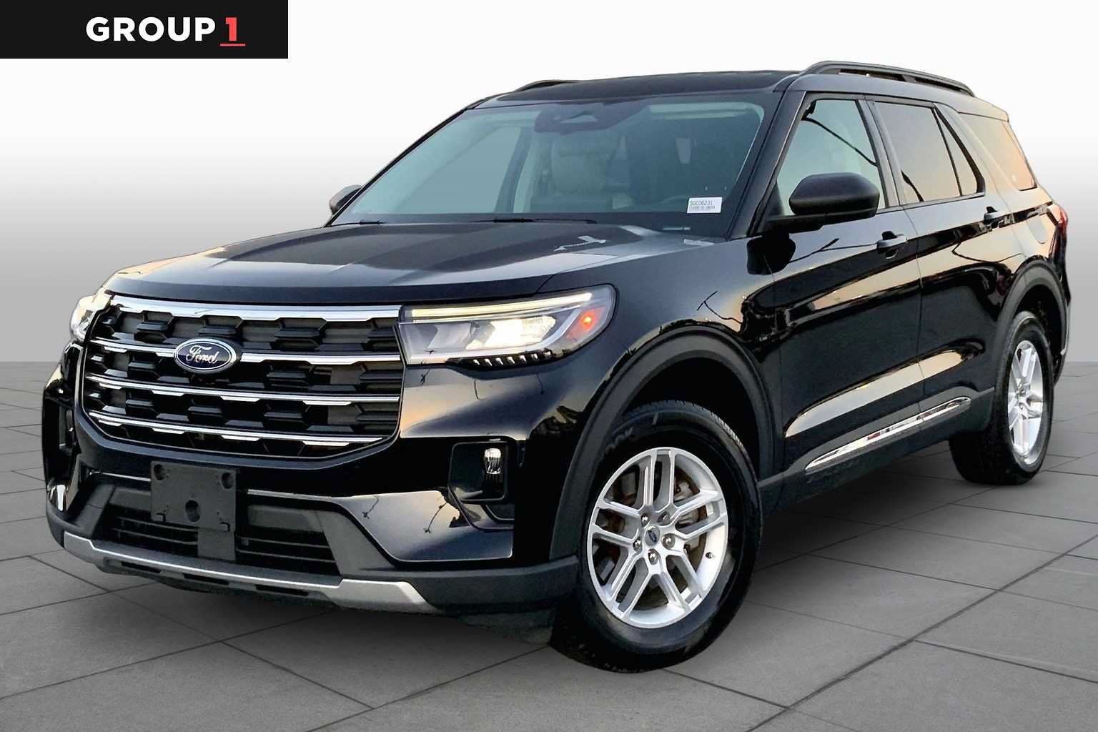 Certified 2025 Ford Explorer Active w/ Active Comfort Package RWD image 1