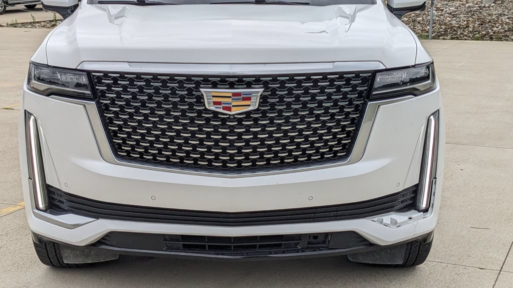 Used 2022 Cadillac Escalade ESV Premium Luxury AWD/4WD image 9