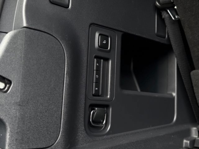 Certified 2025 Ford Expedition Active AWD/4WD image 23