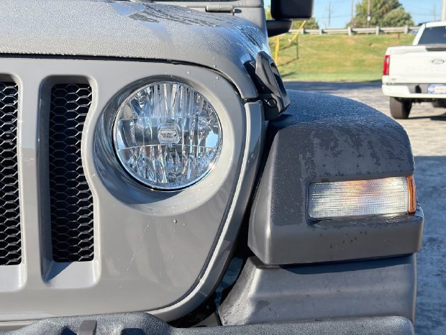Used 2022 Jeep Wrangler Unlimited Sport AWD/4WD image 12