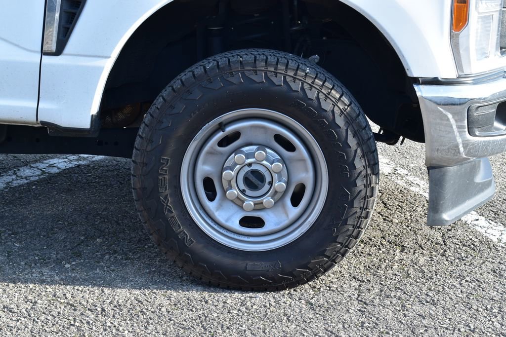 Certified 2023 Ford F250 XL w/ XL Chrome Package AWD/4WD image 4
