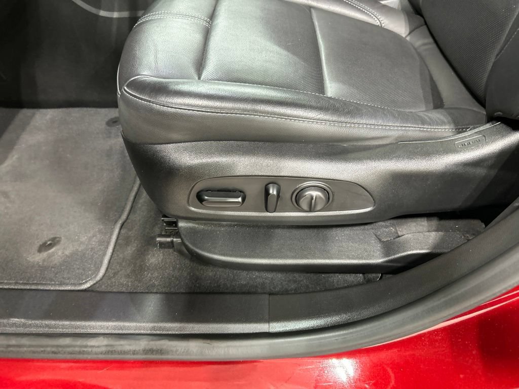 Used 2019 Chevrolet Blazer LT w/ Sun and Wheels Package AWD/4WD image 12