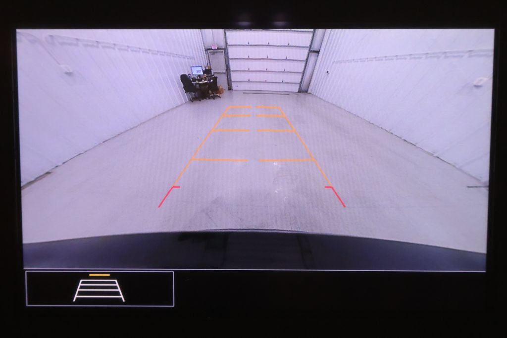 Used 2020 Chevrolet Traverse LT w/ LPO, Floor Liner Package AWD/4WD image 31