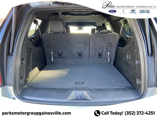 Used 2024 Chevrolet Suburban LT image 13